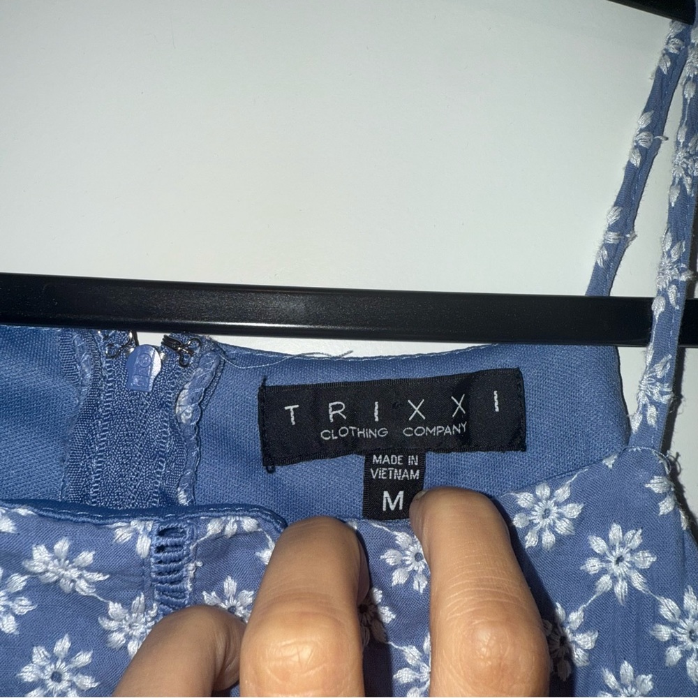 Francesca’s Blue & White Embroidered A-Line Halter Mini Dress - Picture 3 of 5